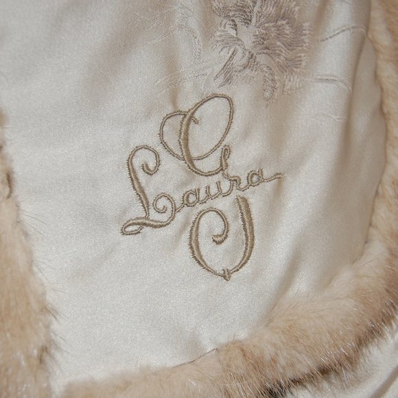 Vintage Roy H Bjorkman Blonde Mink Fur Cape - Picture 8 of 8